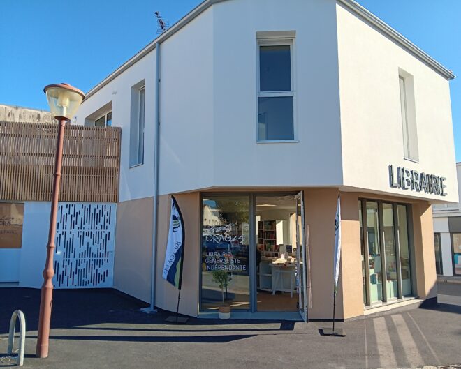 2025-10-17_Metropolys Achards remise cles librairie (5)