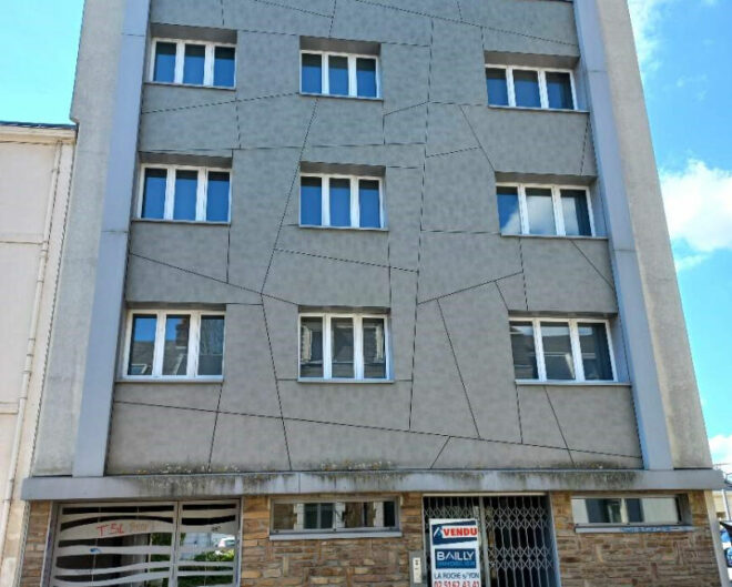 Bureaux 94.31 m2 LA ROCHE SUR YON
