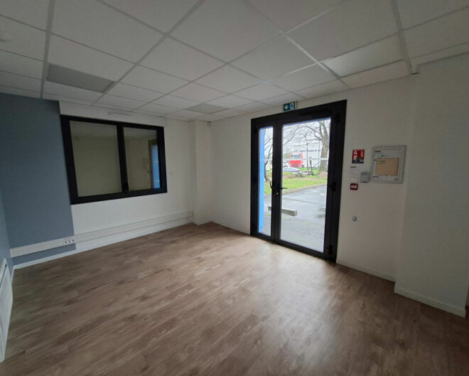 Local d&rsquo;activité La Roche Sur Yon 625 m2