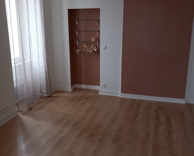 675/85 – A LOUER Bureaux 100m² – 1er étage PMR – Hypercentre – Dispon