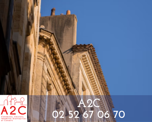 773/85 – A VENDRE INVESTISSEMENT Immeuble mixte 1 logement et 1 local