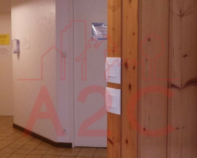 905/85 – A VENDRE Maison médicale partiellement occupée